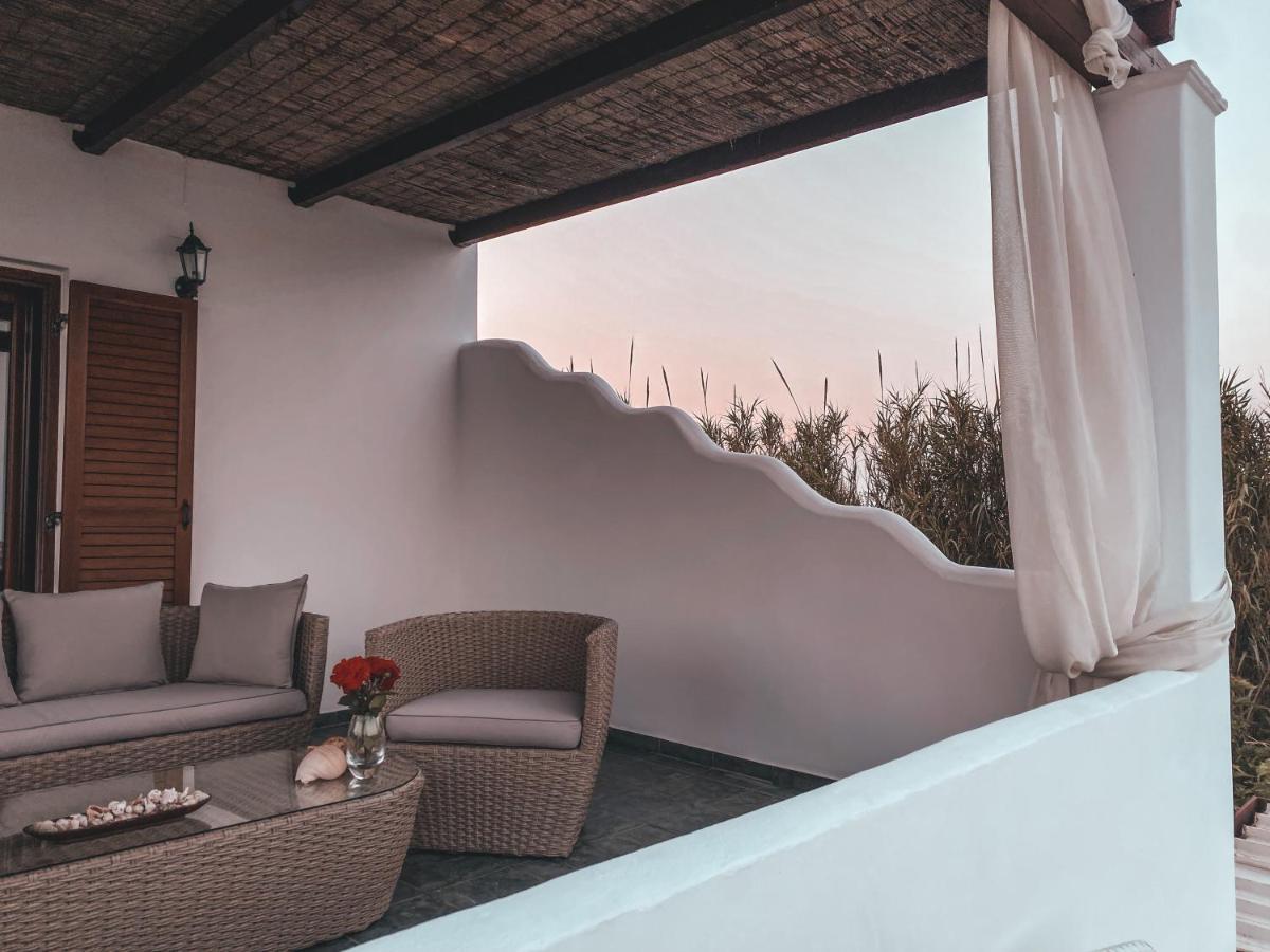 Luxury 3Br Sunrise Villa , Seaside Gyrismata Скирос Экстерьер фото