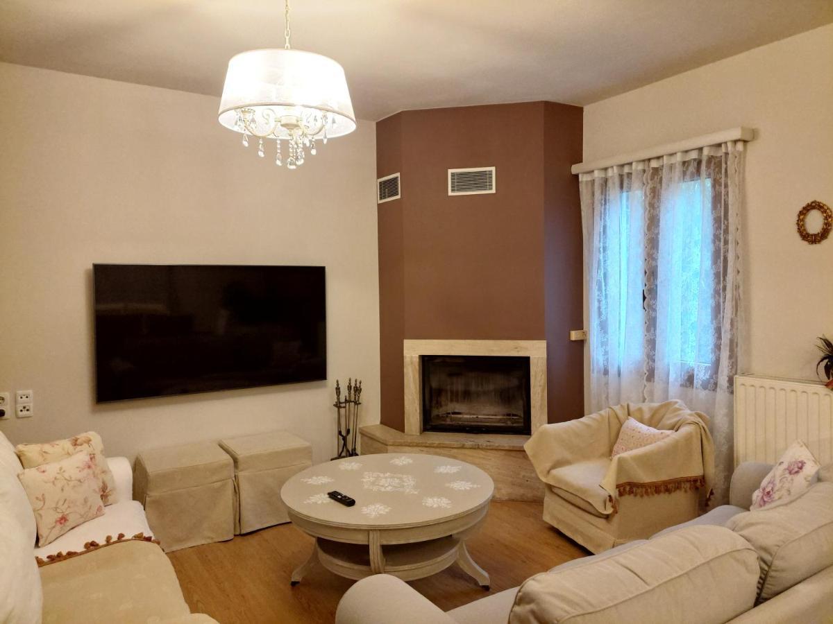 Luxury 3Br Sunrise Villa , Seaside Gyrismata Скирос Экстерьер фото
